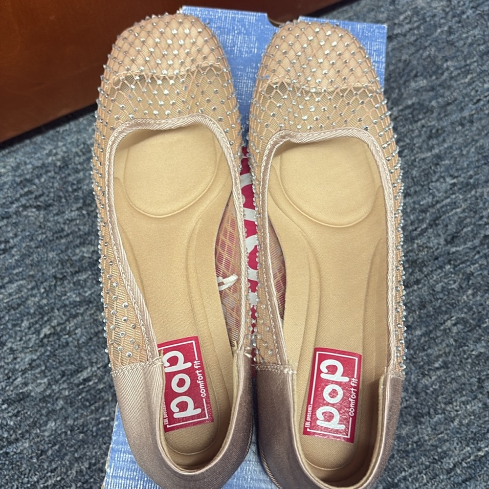 POP CARRALLO NUDE Slip On Shoe, 6.5M, NWT